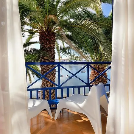 La Raspa Seaviews Apartament *